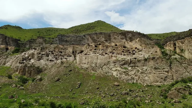 ზედა ვარძიის ღვთისმშობლის მიძინების მონასტერი